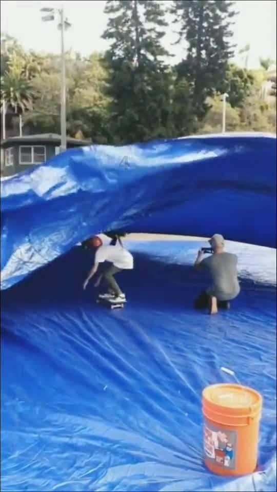逃离阴森的岛屿